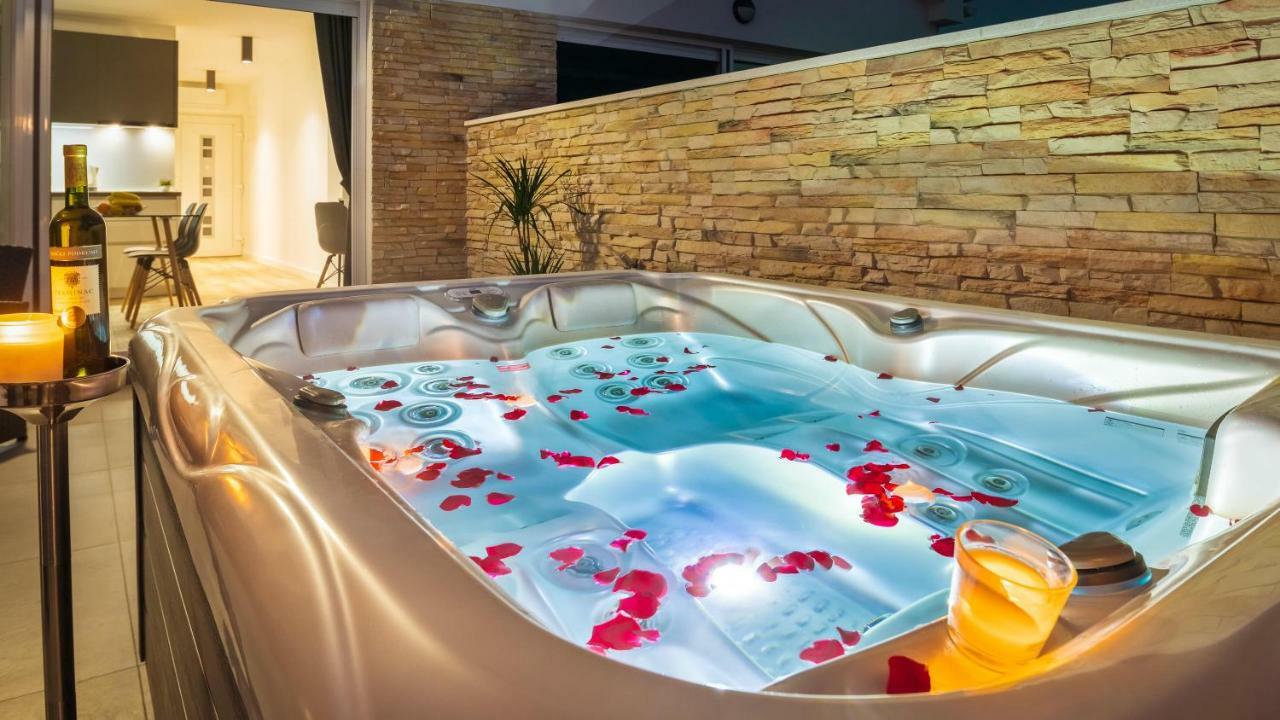 Sun & Salt Apartments Бибинє Екстер'єр фото